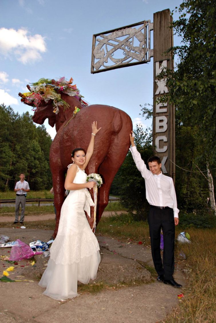 Ох, эти безумные фото со свадеб. Руки бы оторвать этим фотографам!