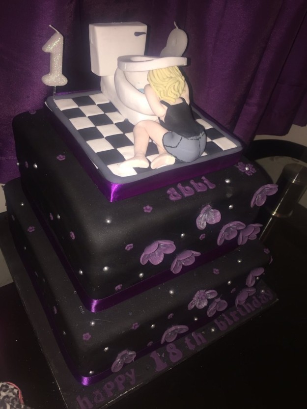 Мама-тролль и ее незабываемый тортик ко дню рождения дочери!