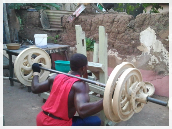Африканские бодибилдеры, доказавшие, что не нужен тренажерный зал, чтобы нарастить огромные мышцы