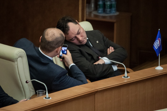 Чем занимаются депутаты на заседаниях Госдумы?