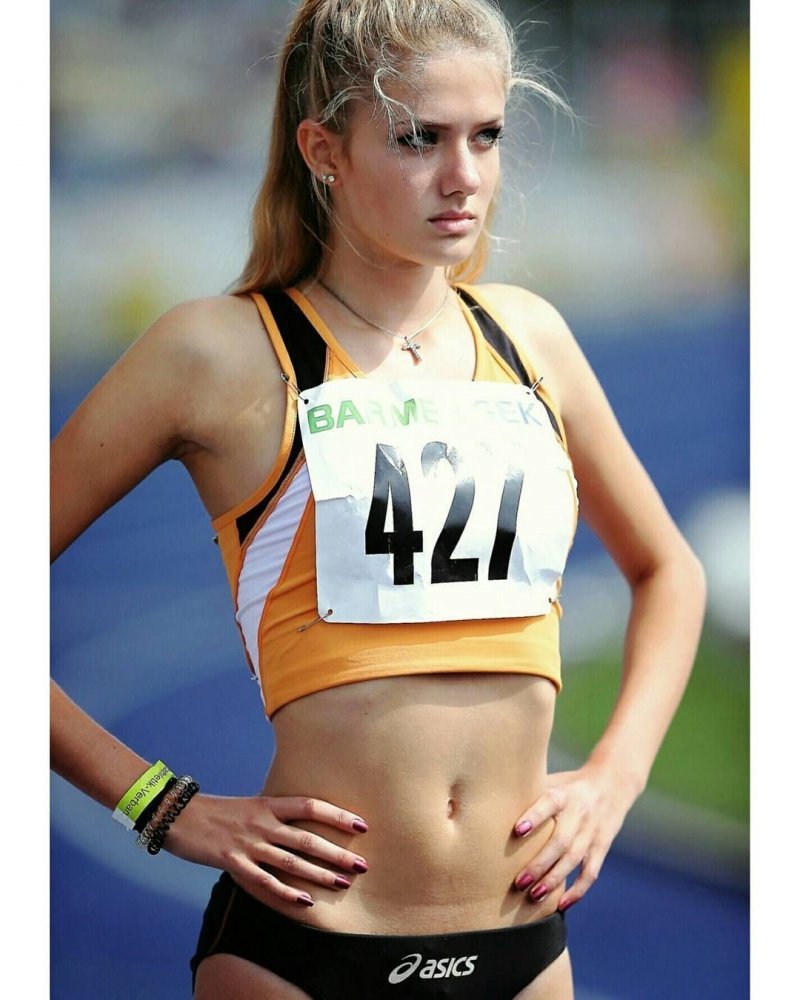 Алисия Шмидт - красивая бегунья из Германии