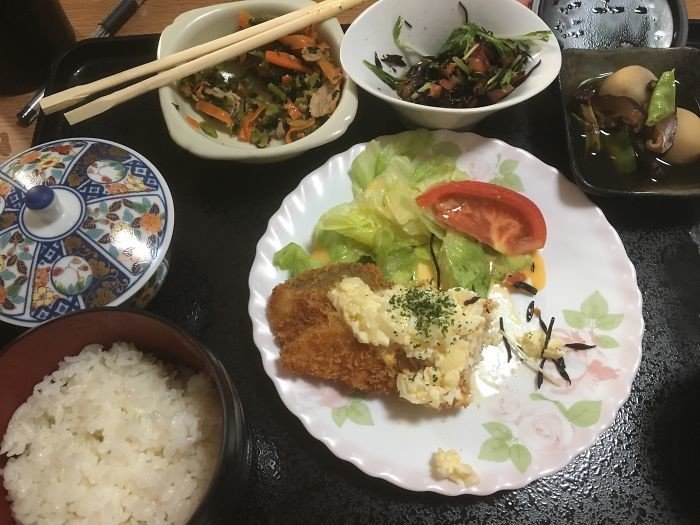 "Недавно я рожала в Японии. И вот некоторые больничные блюда, которые я ела"
