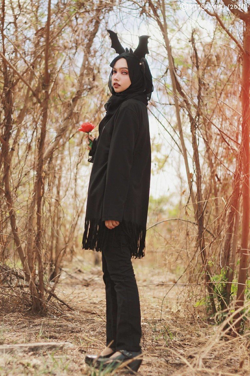 Эту девушку осудили за косплей в хиджабе: мусульманское аниме набирает обороты