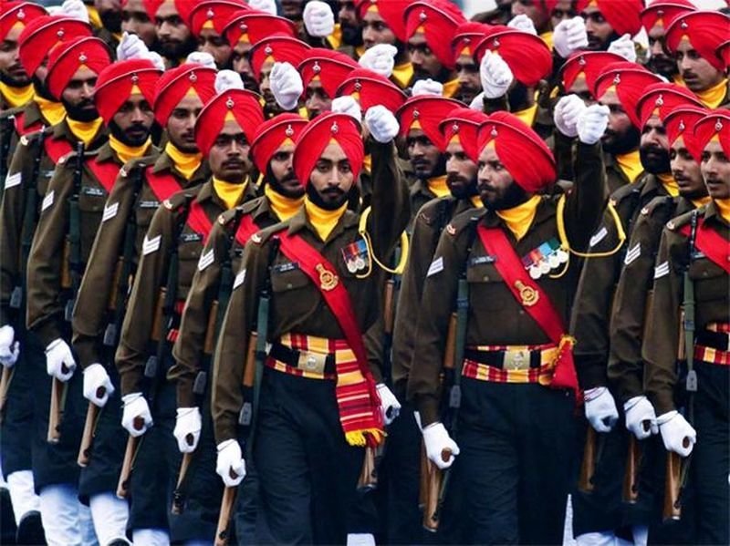Ну очень пестрые военные парады индийской армии