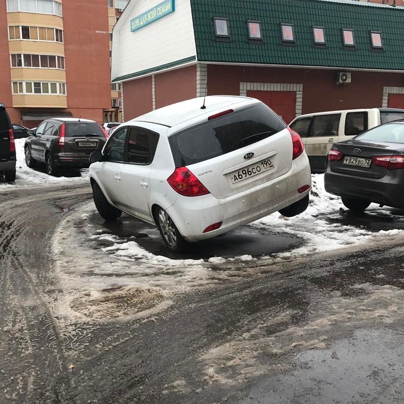 Эти парковщики явно ненавидят правила