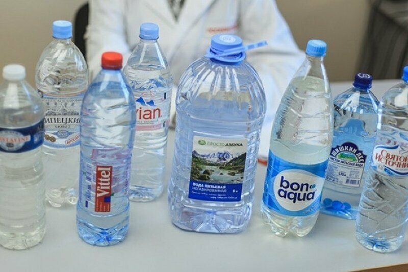 Крупные производители бутилированной воды объявили водопроводную воду вредной, чтобы увеличить продажи