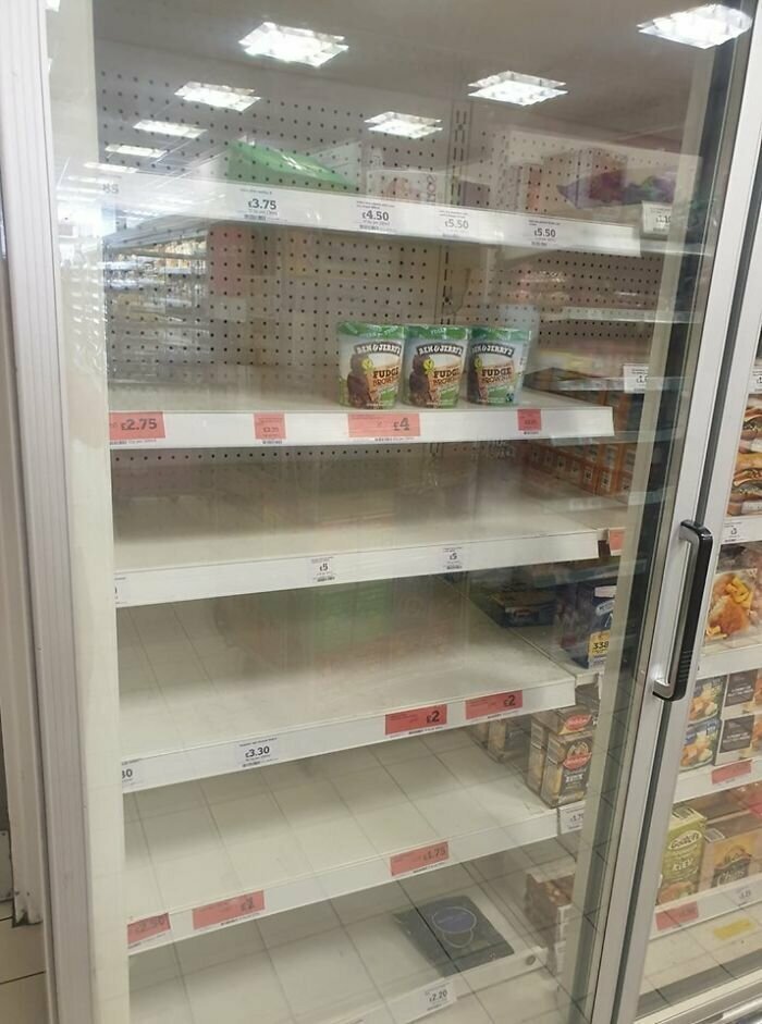 В супермаркетах - дефицит мороженого