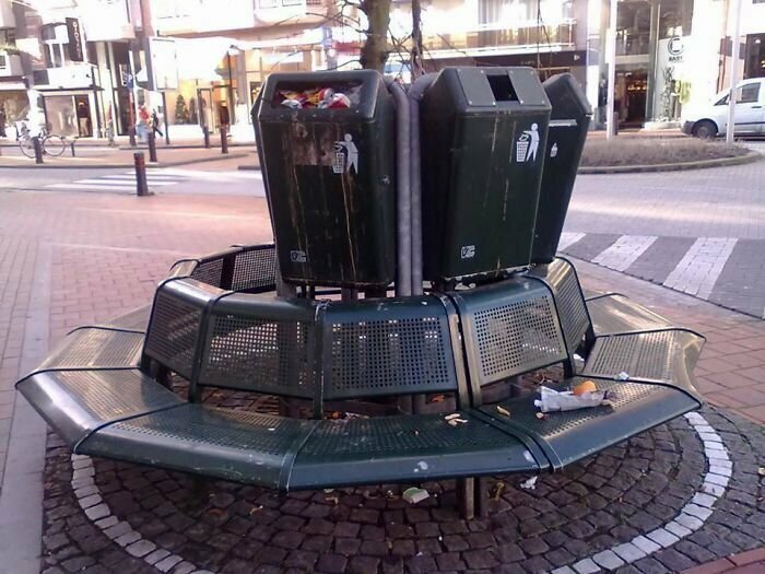 Уютная скамейка в Бельгии