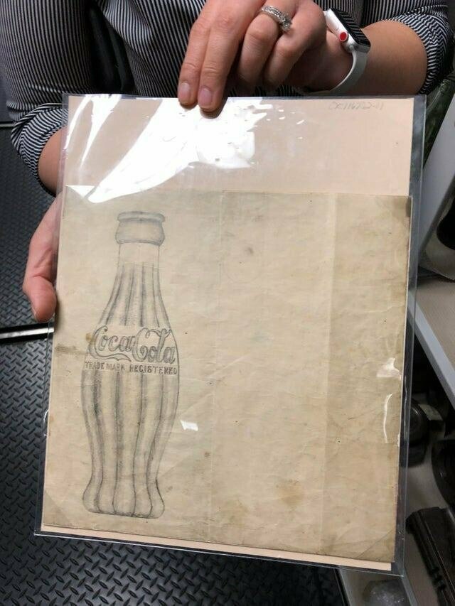 Самый первый эскиз бутылки "Кока-колы"