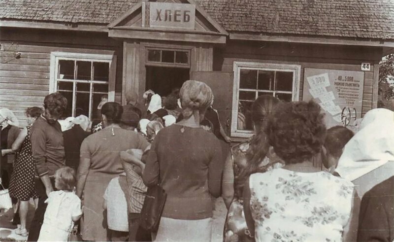 Кто в советских селах съедал по пять буханок хлеба в день