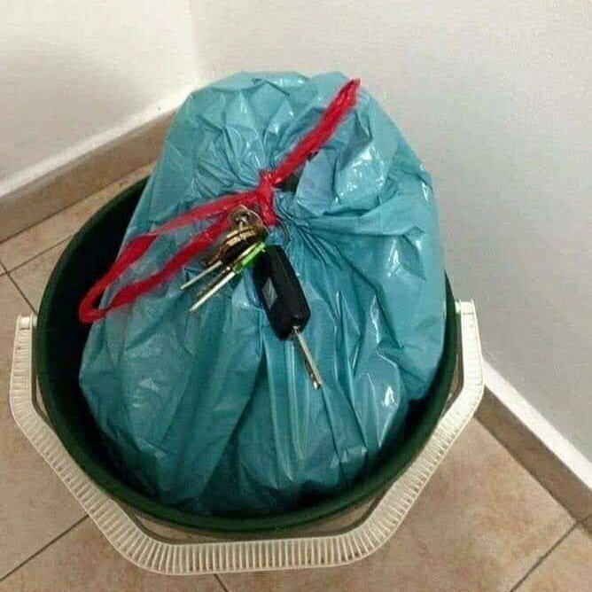 Как напомнить мужу о том, что необходимо вынести мусор