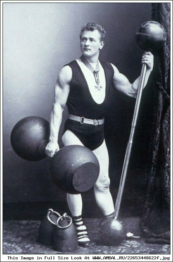 4. Сандов (Германия) выполнил жим с подъёмом левой рукой, лёг на спину, поднялся, удерживая в руке штангу весом 115 кг в 1896 году.