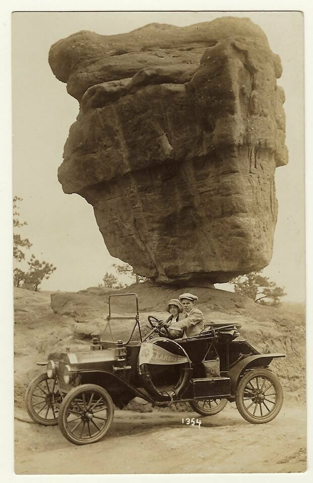 “Балансирующая скала” в Саду богов. Колорадо, 1920-е гг.