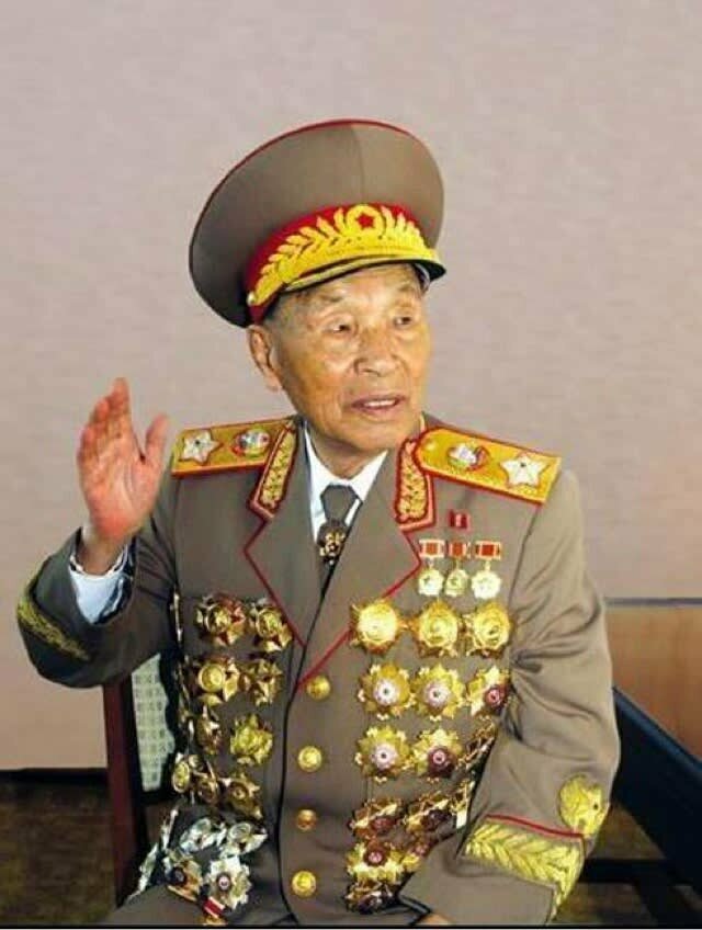 Ли Ыль Соль - северокорейский военный и государственный деятель, Маршал Корейской народной армии.