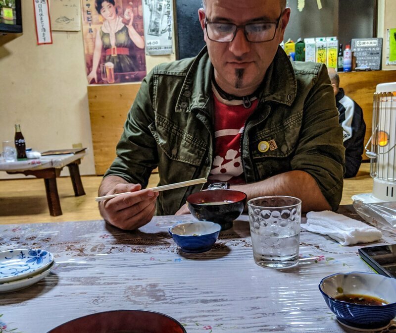 Кормежка в скромной японской закусочной: личный опыт