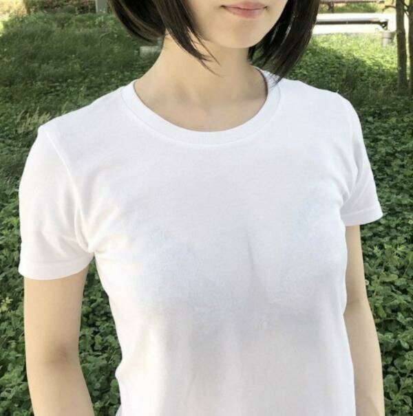 Фальшивая прозрачная футболка из Японии