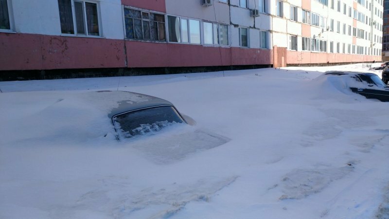 Автомобили, автомобили - буквально всё заполонили