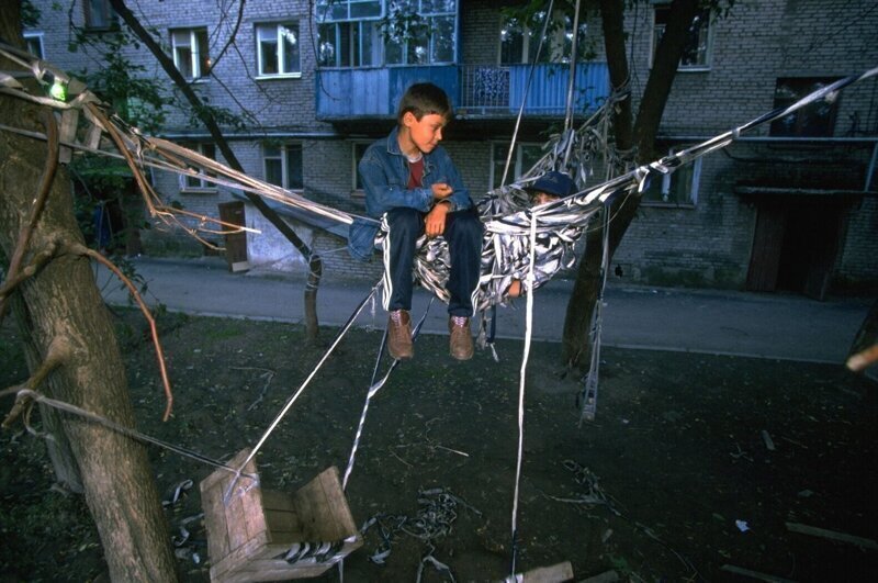 Фотограф снимал все и всех: детей, взрослых, милицию, дворы, квартиры