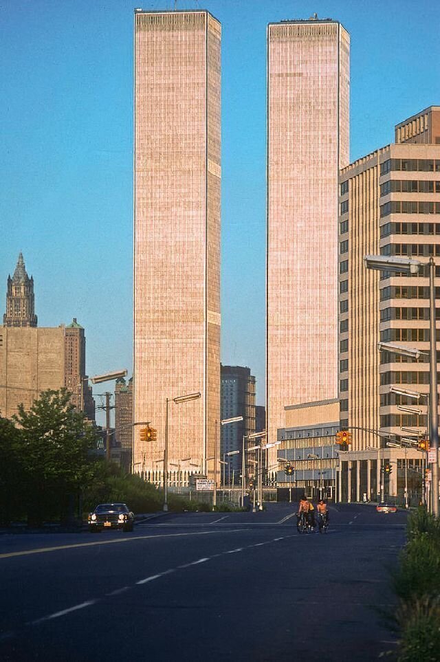 Как и когда на Манхэттене строились печально знаменитые башни-близнецы 