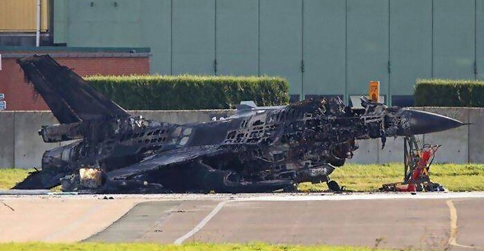 Техник случайно активировал вулканическую пушку - и уничтожил стоявший на пути истребитель F-16