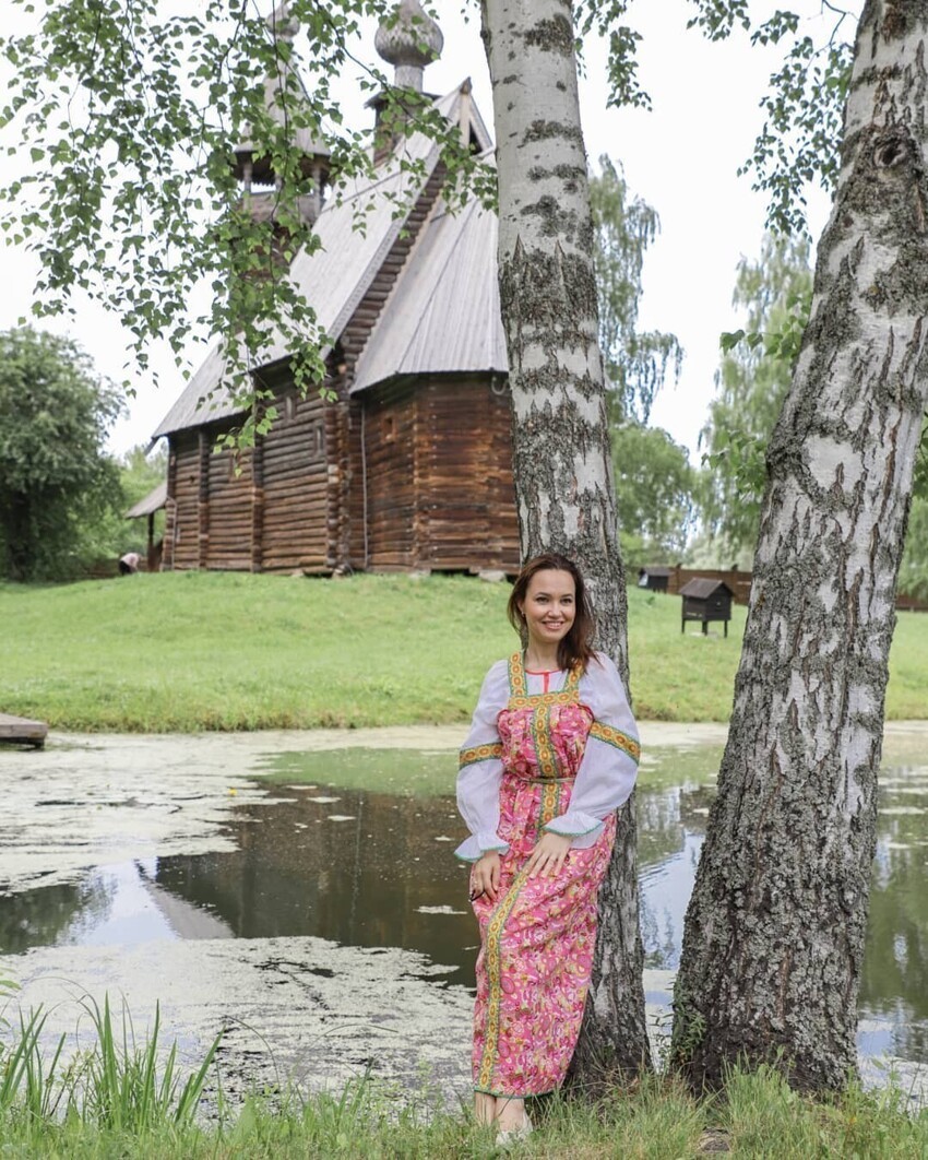 Девка села. Сельские девушки. Девушки в деревне. Самые красивые Деревенские девушки. Красавица из деревни.