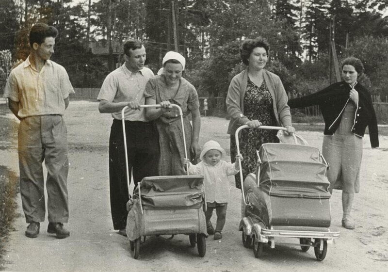 Юрий Гагарин с родственниками, 1960-е гг.