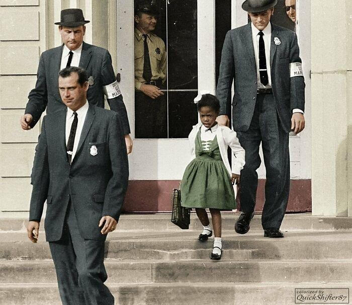 Руби Бриджес, первая афроамериканка в начальной школе для белых на юге, 1960 год