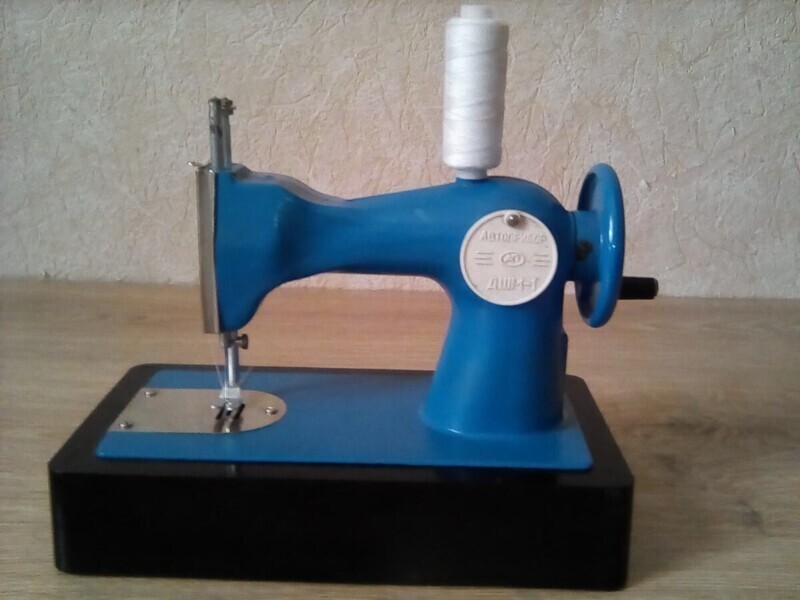 Швейная машинка из СССР