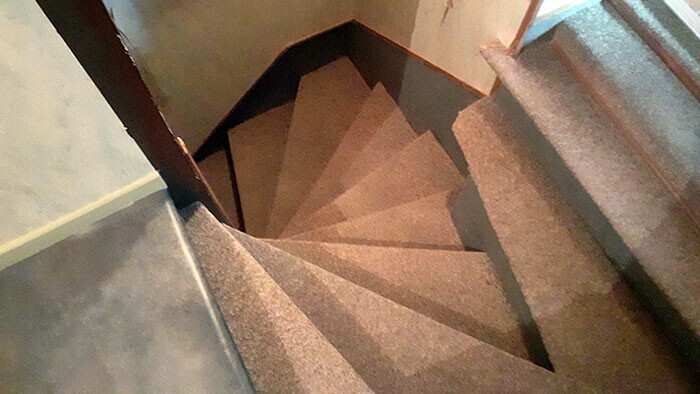 Опасная лестница