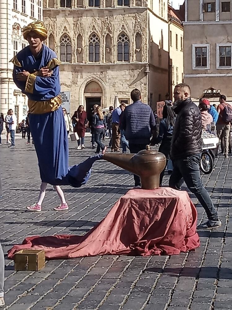 Джинн уходит, ловите его