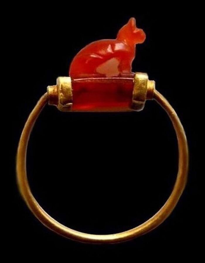 Древнеегипетское кольцо, которое датируется примерно 1070-712 гг. до н.э.