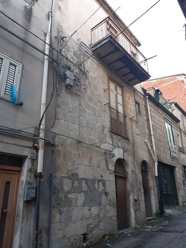 Какие дома продают на Сицилии всего за 1 евро