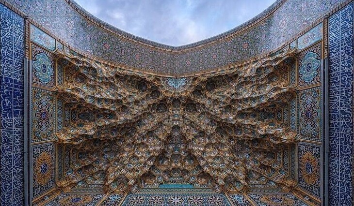 3. Красивая мечеть в Иране