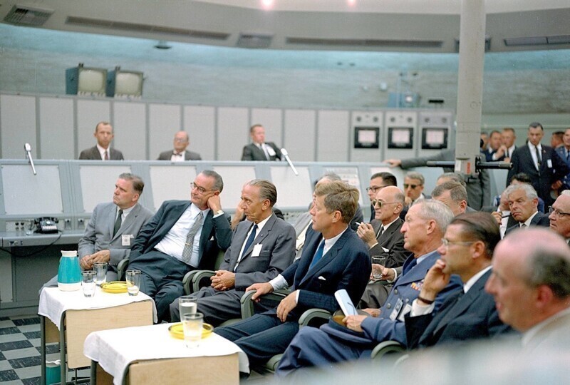 Джон Кеннеди посещает Космический центр Кеннеди, 1962 год