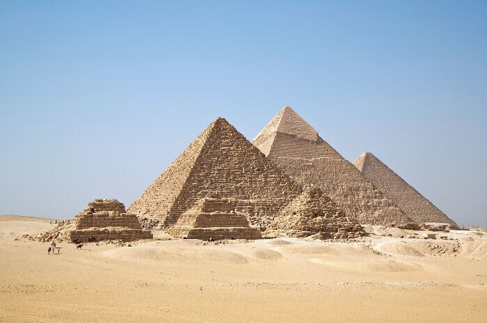 11. Построить пирамиды помогли не инопланетяне, а обычные сани