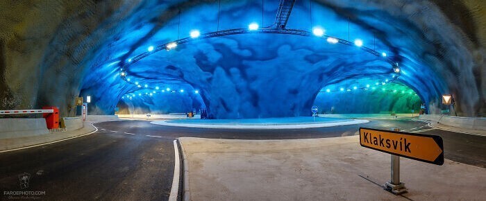 12. Круговая дорожная развязка на дне океана, Фарерские острова. Система подводных тоннелей соединяет два острова