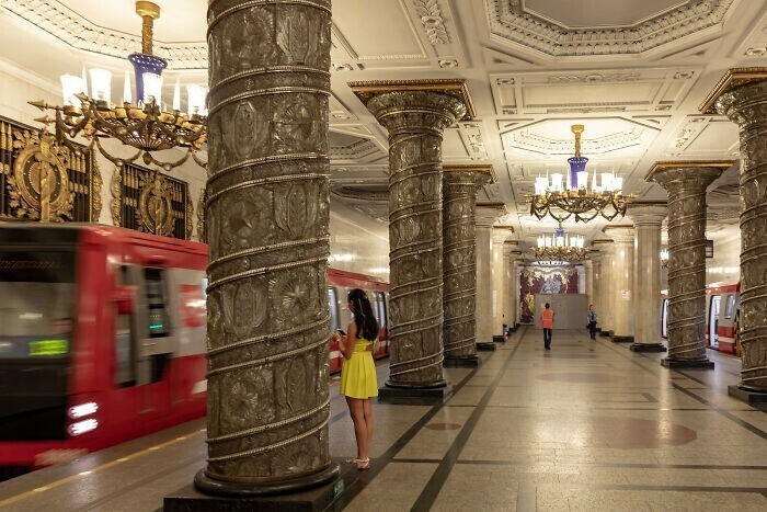 20. Станция метро в Санкт-Петербурге
