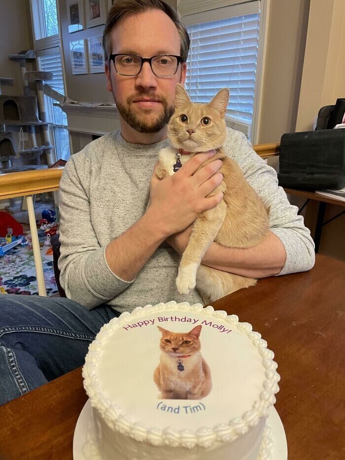 "У моего мужа и нашей кошки день рождения в один день"