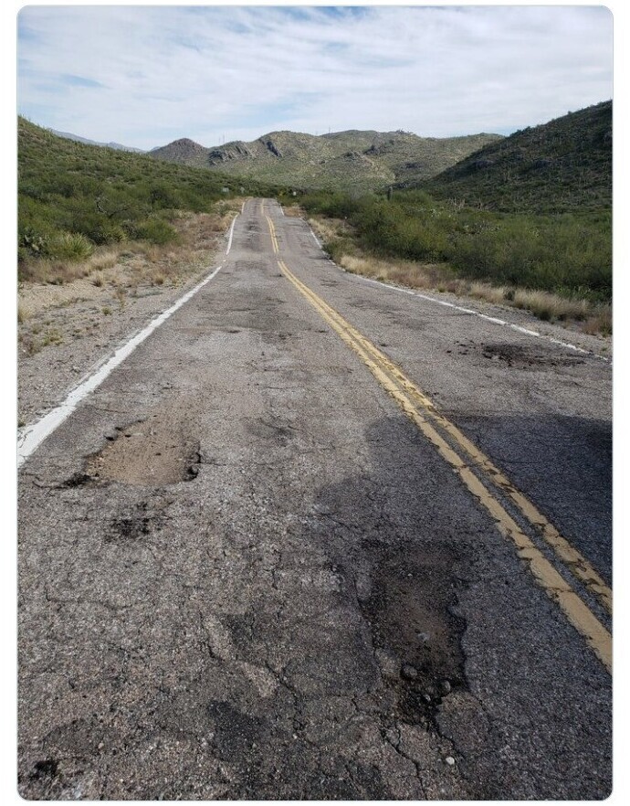 "У нас в Аризоне тратят кучу денег на "аудит" дорог - а лучше бы на ремонт"