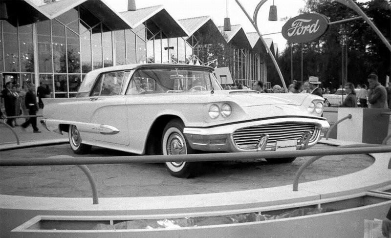 Ford Thunderbird