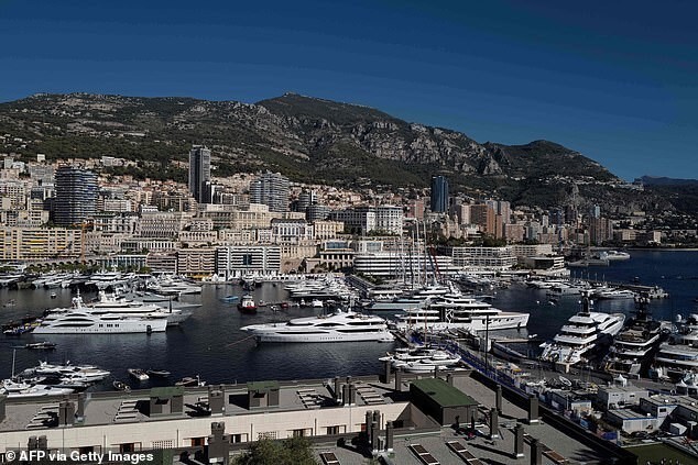 Самые роскошные яхты мира собрались в Монако