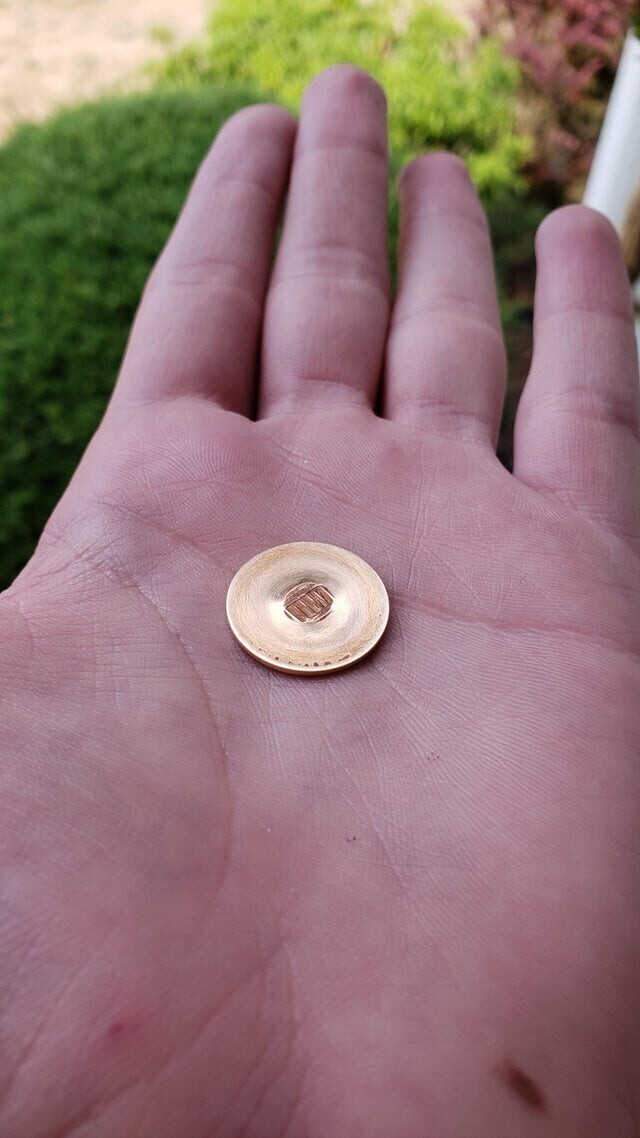 Монетка, которая много лет провела в стиральной машине