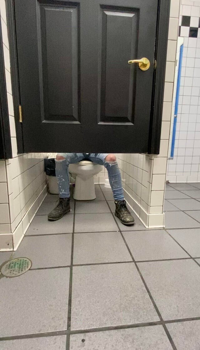 Эта дверь ничего не скрывает