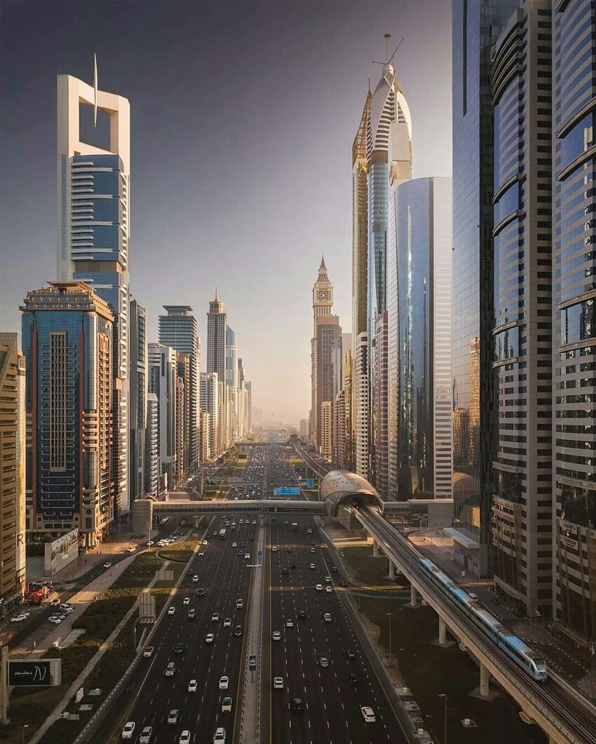 Центральная улица Дубая