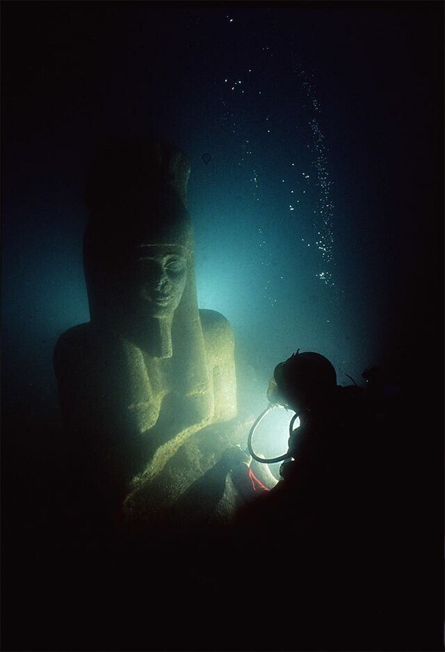 После 2300 лет под водой тайник древних реликвий был вновь открыт, у побережья Тонис-Ираклион в Египте