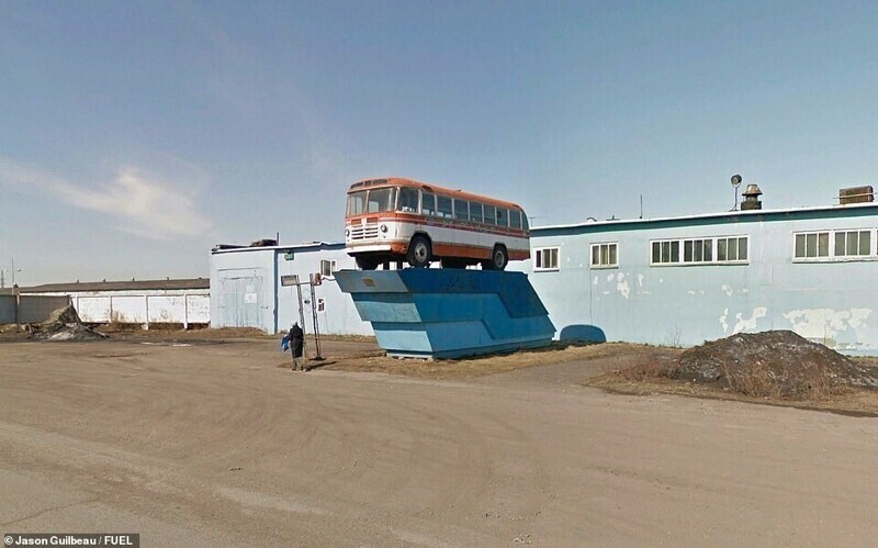 4. Памятник автобусу ЛиA3-158. Воркута, Россия