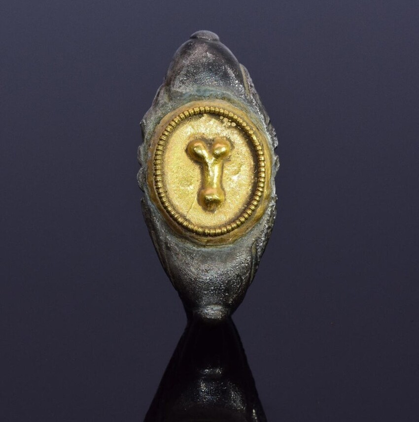 Римское серебряное кольцо, овальный золотой безель с фаллосом, I-II века нашей эры