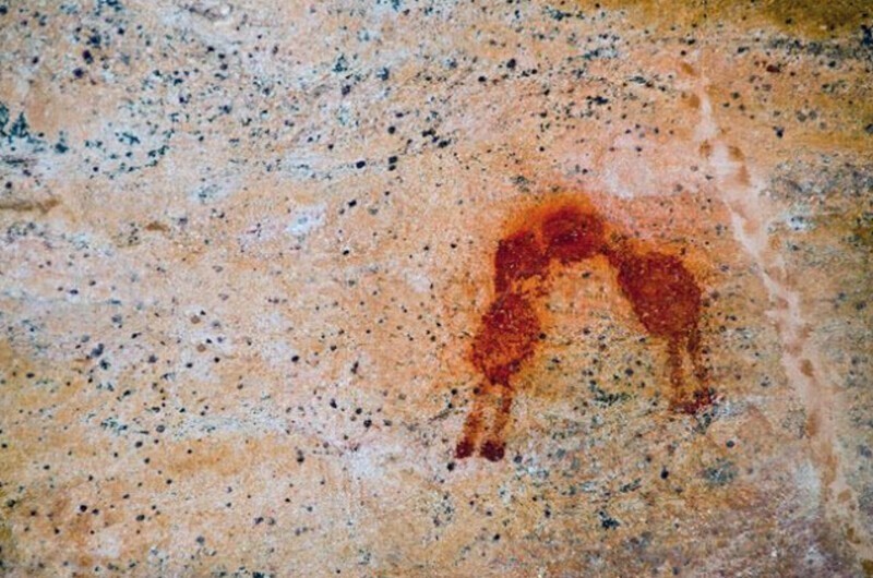 5. "Поцелуй", наскальный рисунок 12000-летней давности, найденный в Педра-Фураде в Бразилии
