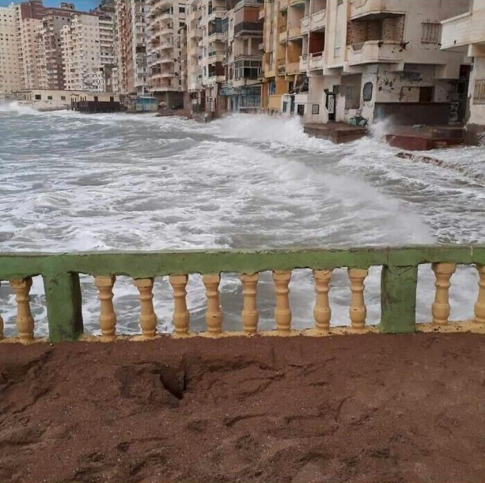 Квартал Абу Эйр в Александрии уходит под воду