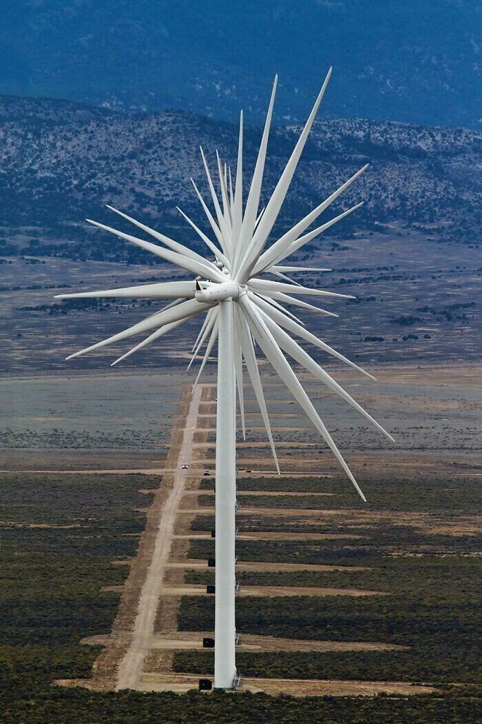 47. 14 ветряных турбин, выстроенных в ряд в Неваде